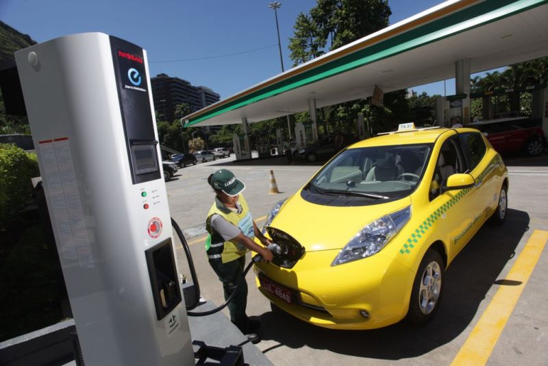 Primele taxiuri electrice din România