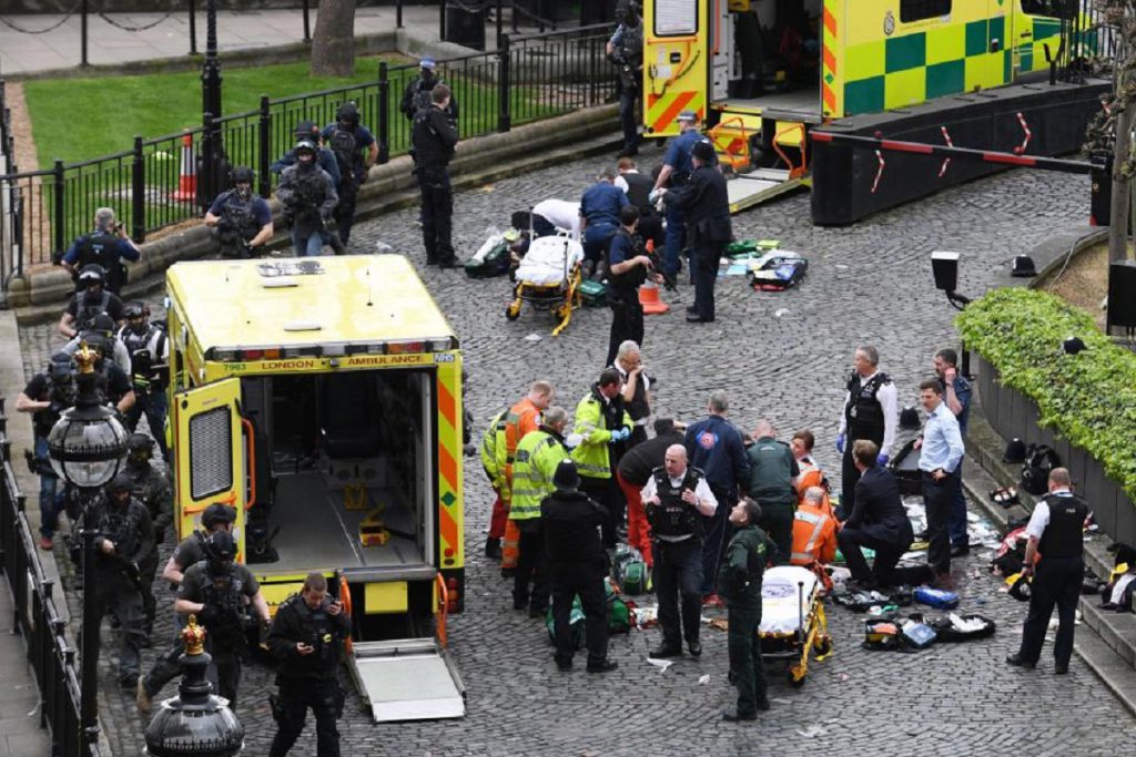 Doi români răniţi în atentatele de la LONDRA