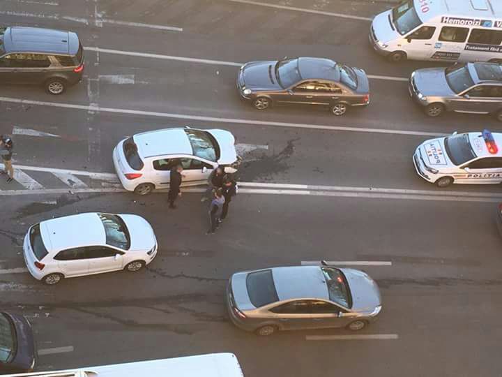 CONSTANȚA: Persoană încarcerată în urma unui accident rutier