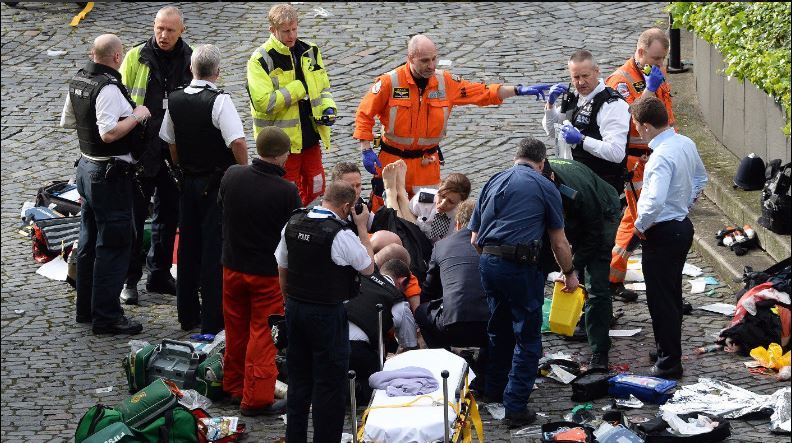 Pericolul nu a trecut în privința româncei rănite în atacul de la Londra. Fata se află sub strictă observație
