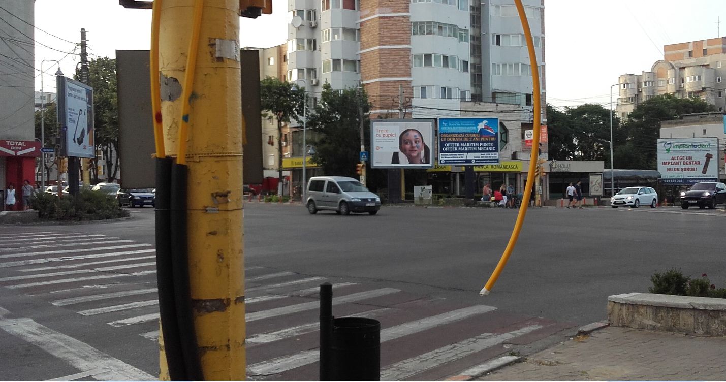 Constănţenii vor scăpa de cablurile ce atârnă în intersecţii şi pe străzi