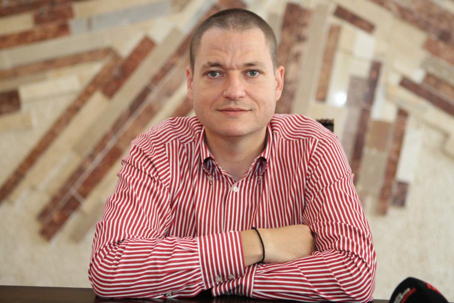 Ministrul Turismului: O pasăre cu gâtul creţ, care NU există, a blocat construcţia şoselei de coastă la Constanţa