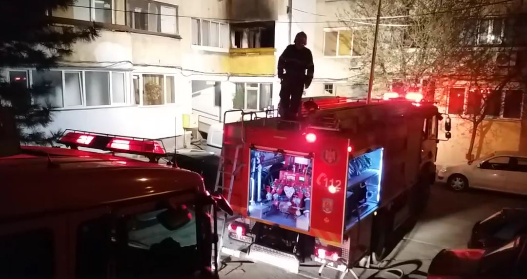 Video/Pictor vestit din TULCEA, salvat din incendiu de un vecin