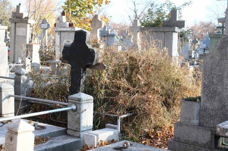 Constănţenii trebuie să achite până la finalul lunii taxa pentru locul de parcare și cel de veci