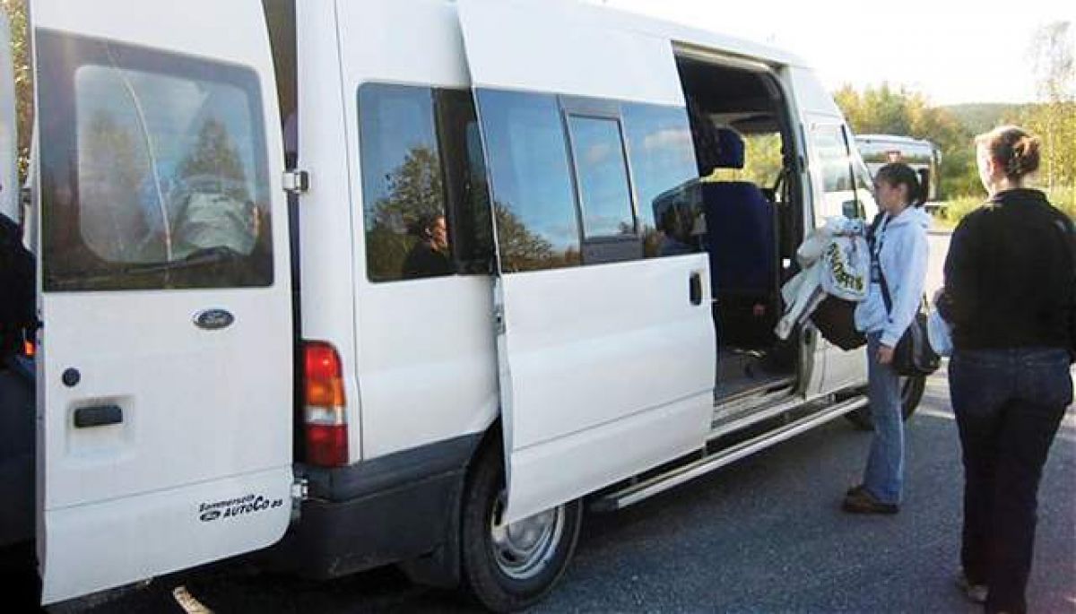 CONSTANȚA: Elevii care fac naveta așteaptă încă decontatarea banilor de transport