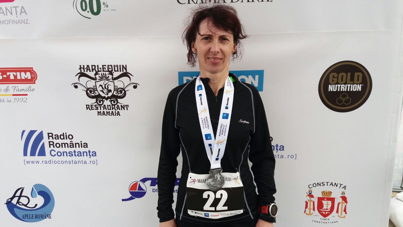 MARATONUL NISIPULUI 2017: Nicoleta Ciortan, prima femeie care a terminat cursa de 42 de kilometri!