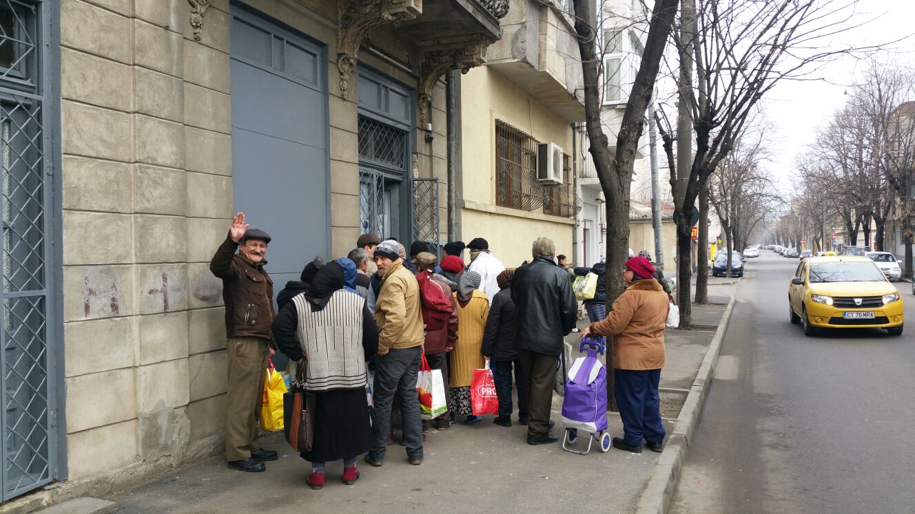 CONSTANȚA: Bătrânii cu pensii mizere primesc o nouă lovitură de la autorități
