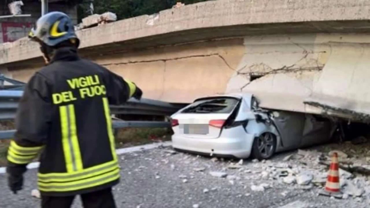 Trei muncitori români, răniţi în urma prăbuşirii unui pod pe autostrada A14 din ITALIA