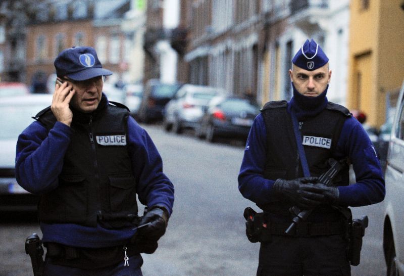 BELGIA: Poliția a izolat o zonă din centrul Bruxelles-ului pentru a verifica un vehicul ce transporta butelii