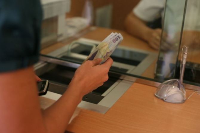 Cât plătesc constănțenii ratele lunare la bănci în comparație cu cei din alte orașe din țară