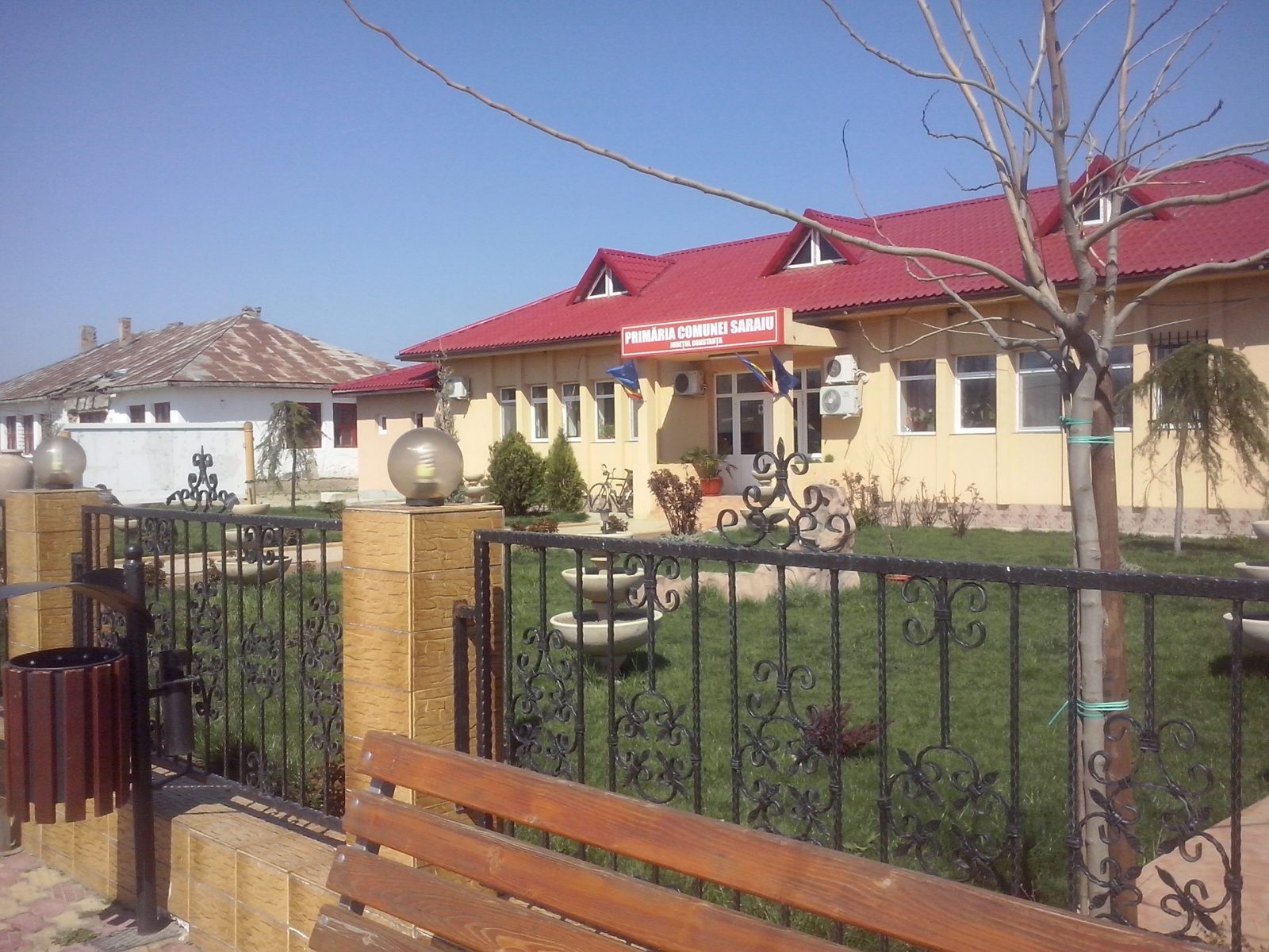Peste o mie de hectare de teren care, în acte, aparțin comunei Saraiu se află în administrarea comunei Casimcea, TULCEA