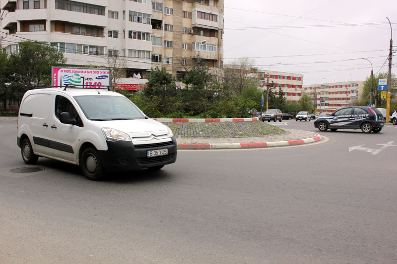 Trecerile de pietoni cu scuar dau de furcă șoferilor din Constanța