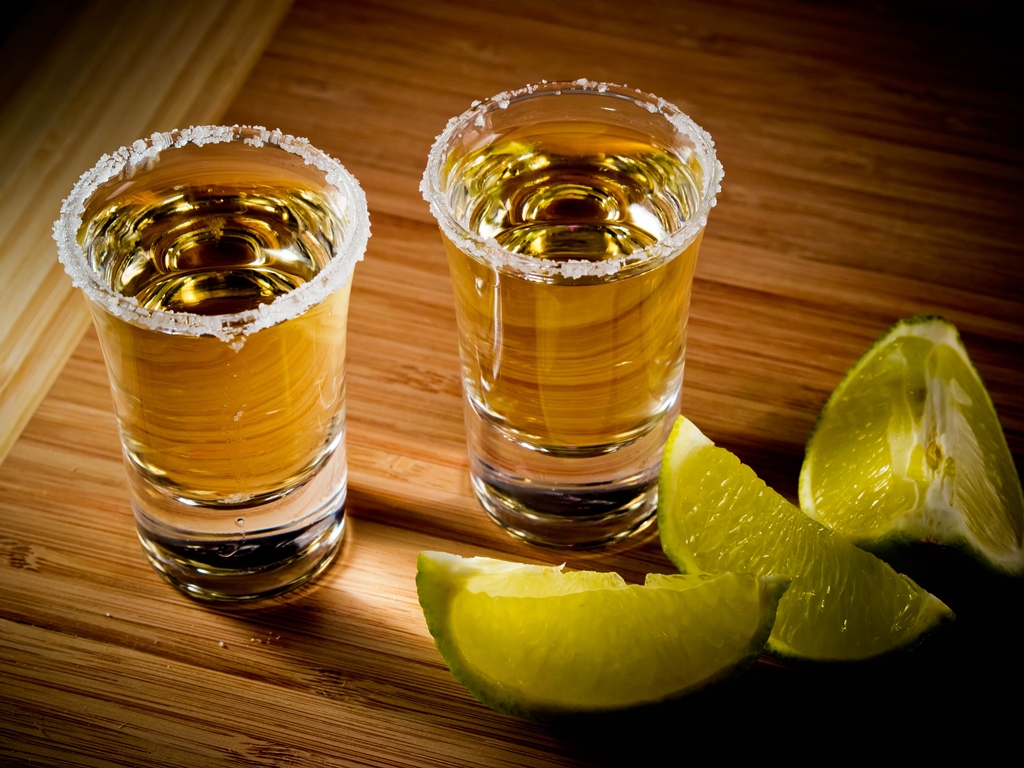A murit după ce a băut o sticlă de tequila pentru a câștiga un pariu