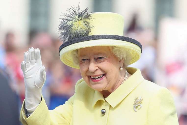 BREXIT: Regina Elisabeta a II-a a promulgat legea ce permite declanșarea procedurii oficiale de ieșire din UE