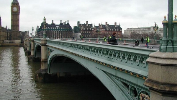 Live video/ATENTAT la Londra! ÎMPUȘCĂTURI lângă Westminster: Camera Reprezentanților, EVACUATĂ