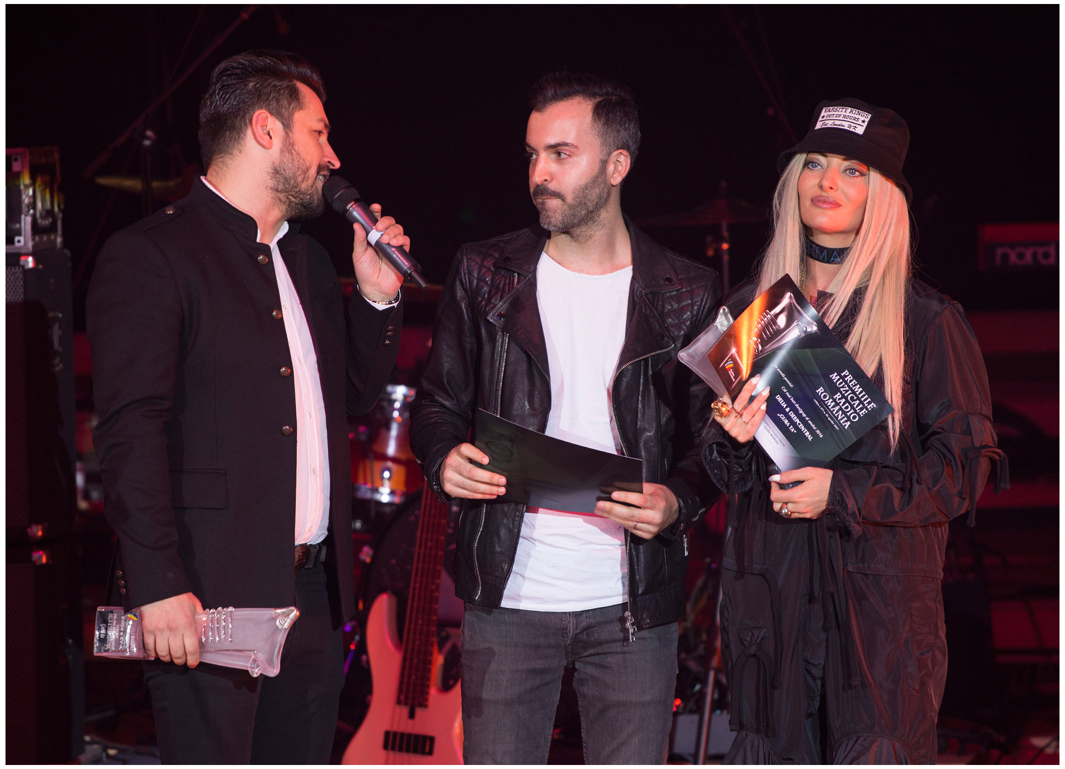 Aplauze la scenă deschisă pentru premianţii Galei Premiilor Muzicale Radio România ediţia a XV-a