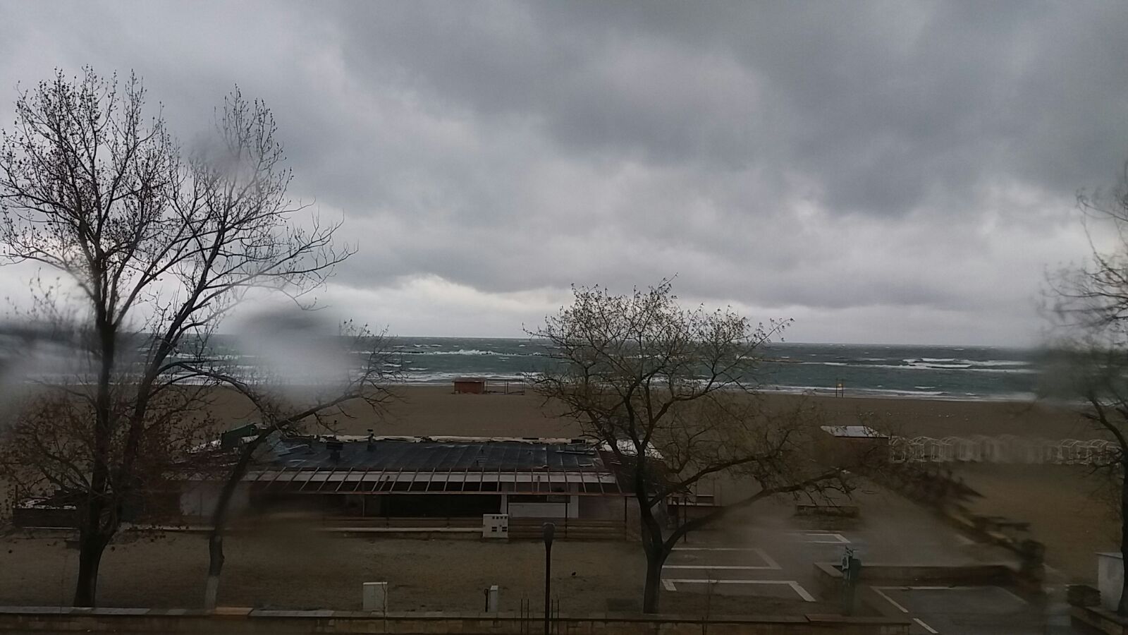 DOBROGEA, sub avertizare COD GALBEN de vânt puternic și ploi
