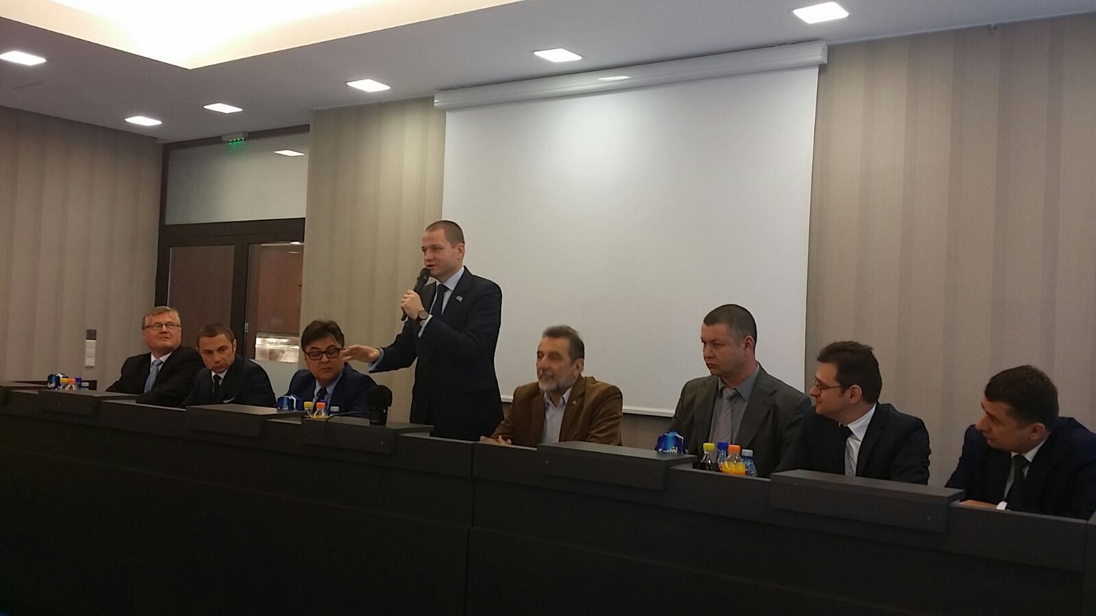 Hotelierii de pe litoral „pun la cale” sezonul estival 2017 împreună cu ministrul Turismului