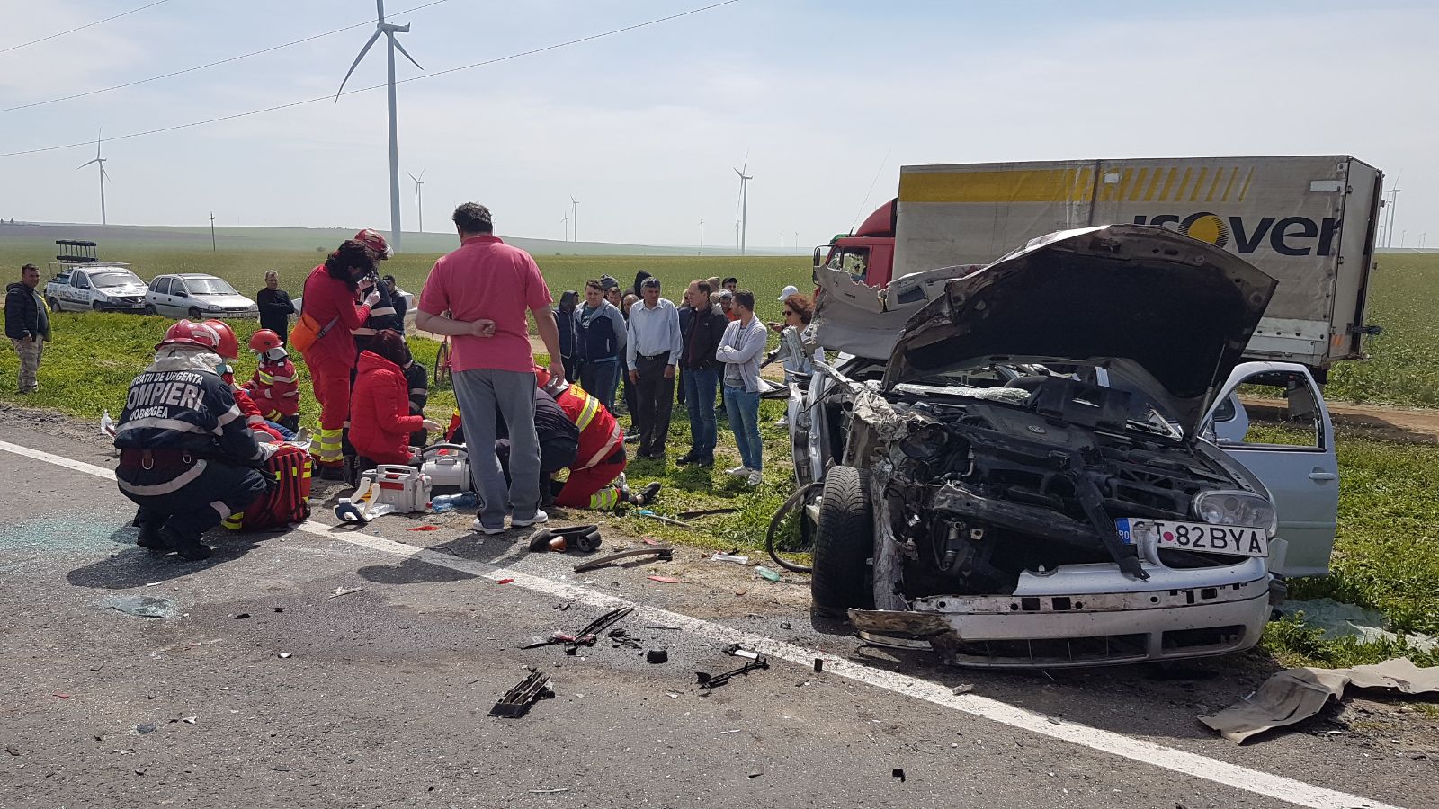 Foto/ACCIDENT rutier GRAV la ieșire din Dorobanțu spre Hârșova. Intervine descarcerarea (update)