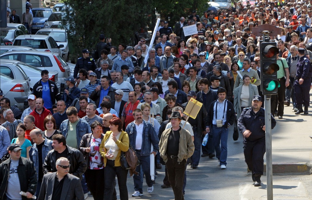 Sindicaliștii din ADMINISTRAȚIE amenință Guvernul cu proteste