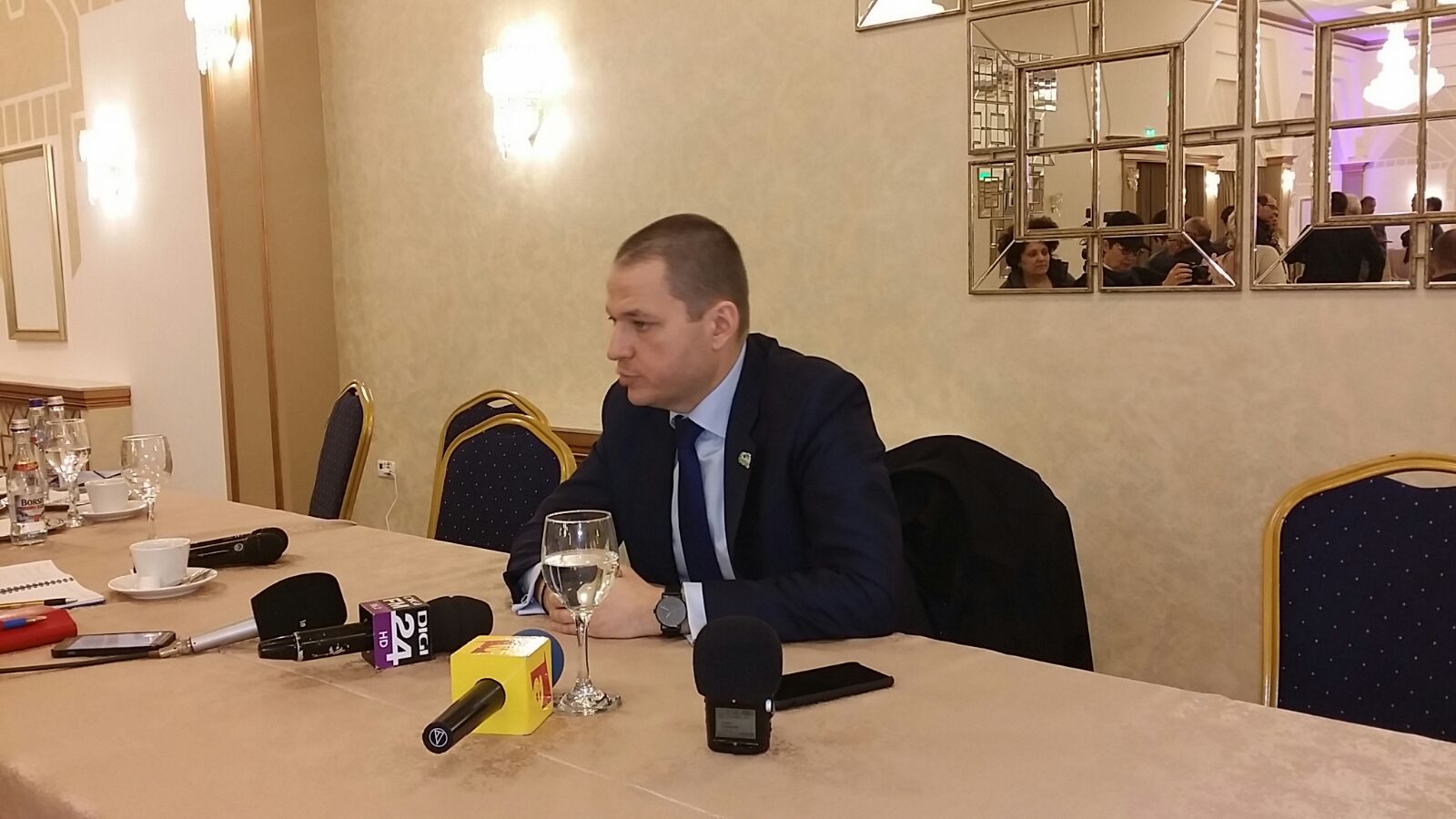 Ministrul Turismului: Sunt deja instituţii care au prins în buget banii pentru voucherele de vacanţă