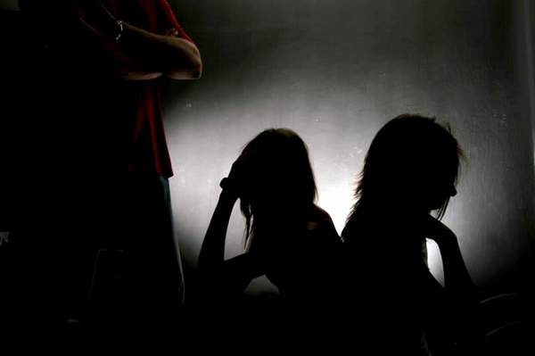 ORIBIL: Suspiciune de act sexual între minori