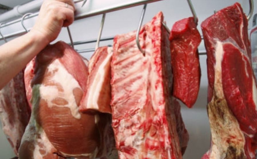 Se scumpește carnea de porc