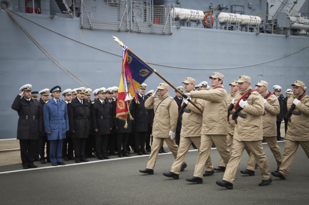 Marinarii militari participă la Salonul Nautic Internațional din Capitală
