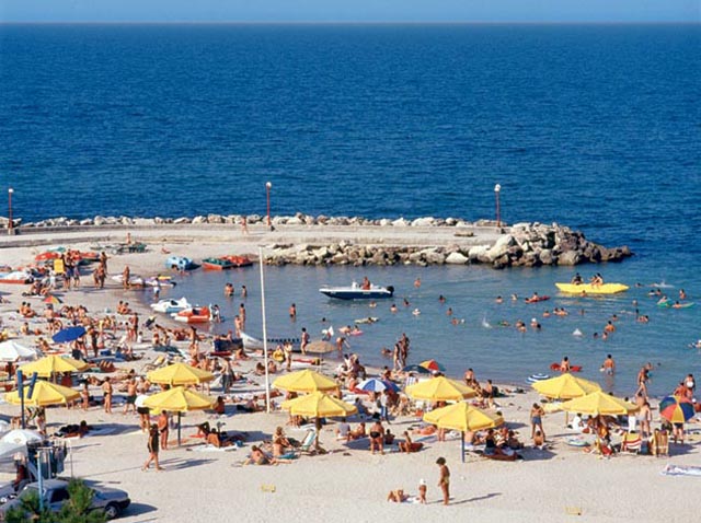 Sezon estival 2017: ANPC vânează ofertele false din turism