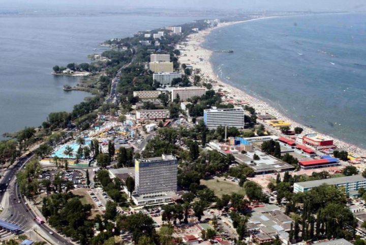 Începe sezonul estival 2017 pe litoralul românesc. Peste 2000 de turişti sunt aşteptaţi la mare