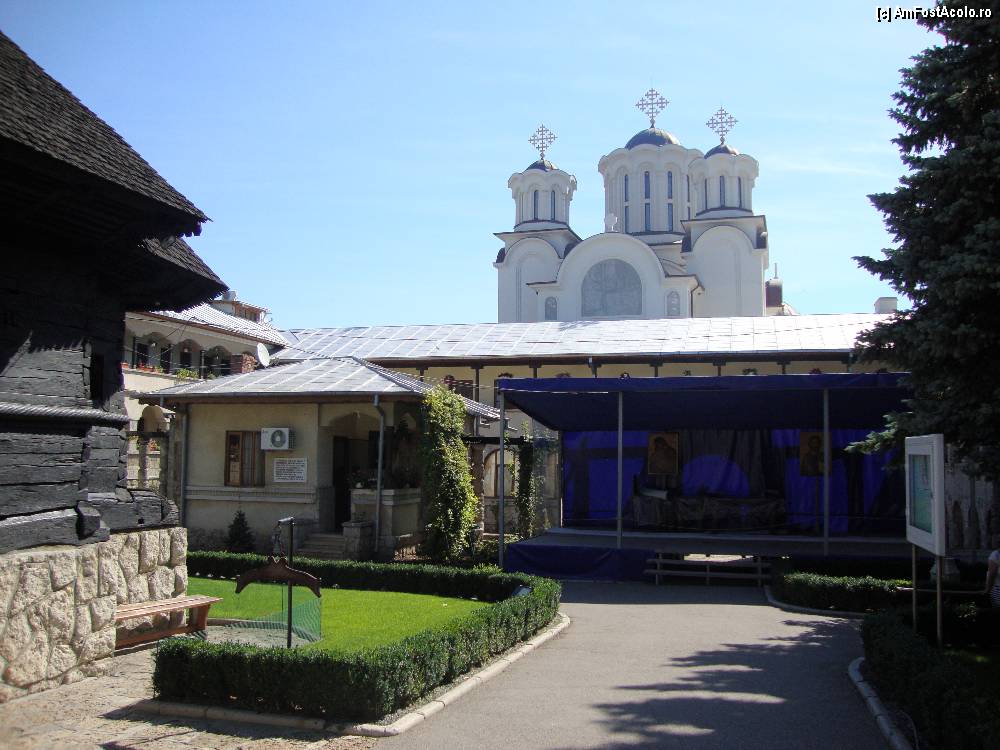 Pelerinaj la mănăstiri în a doua zi de Paști