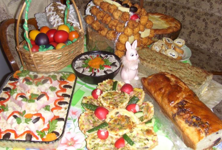 Medicii recomandă moderație la masa de sărbători