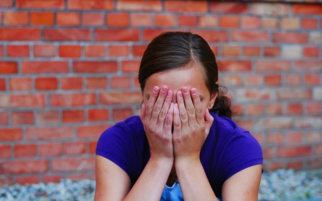 COȘMARUL unei adolescente de 15 ani!VIOLATĂ de unchiul care o avea în grijă (update)