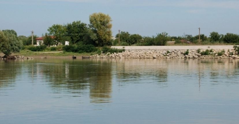 Pompierii ISU Delta Tulcea au reluat căutările: Dispariție misterioasă în DUNĂRE