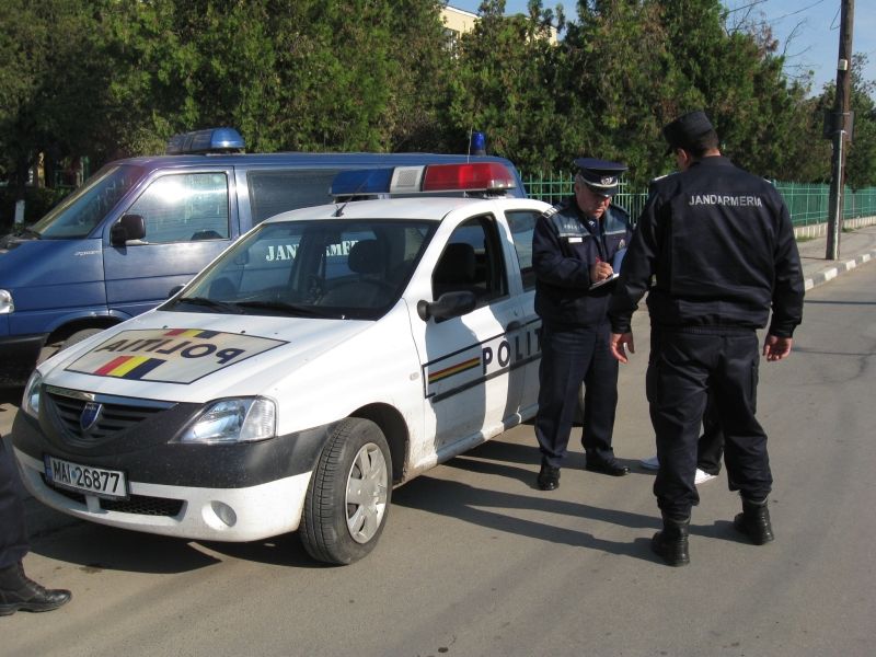 CONSTANȚA: Polițiștii sunt cu ochii pe răufăcători ȘI în perioada Sărbătorilor Pascale