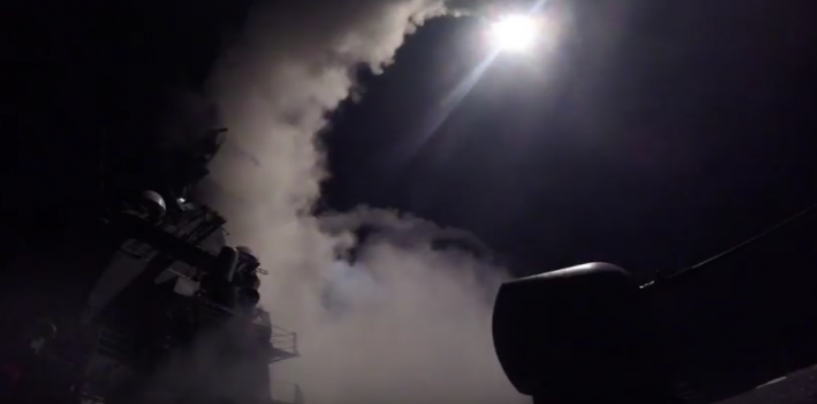 VIDEO: SUA au atacat cu rachete de croazieră o bază aeriană din Siria