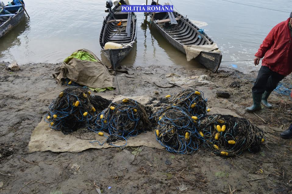FOTO/9 persoane reținute în IALOMIȚA și CĂLĂRAȘI pentru braconaj piscicol