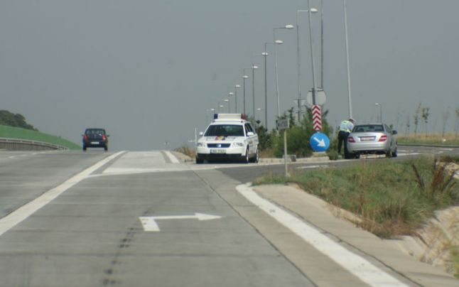 Au rămas fără premise de 1 aprilie după ce au condus cu viteze excesive pe autostrăzile A1, A2 și A3