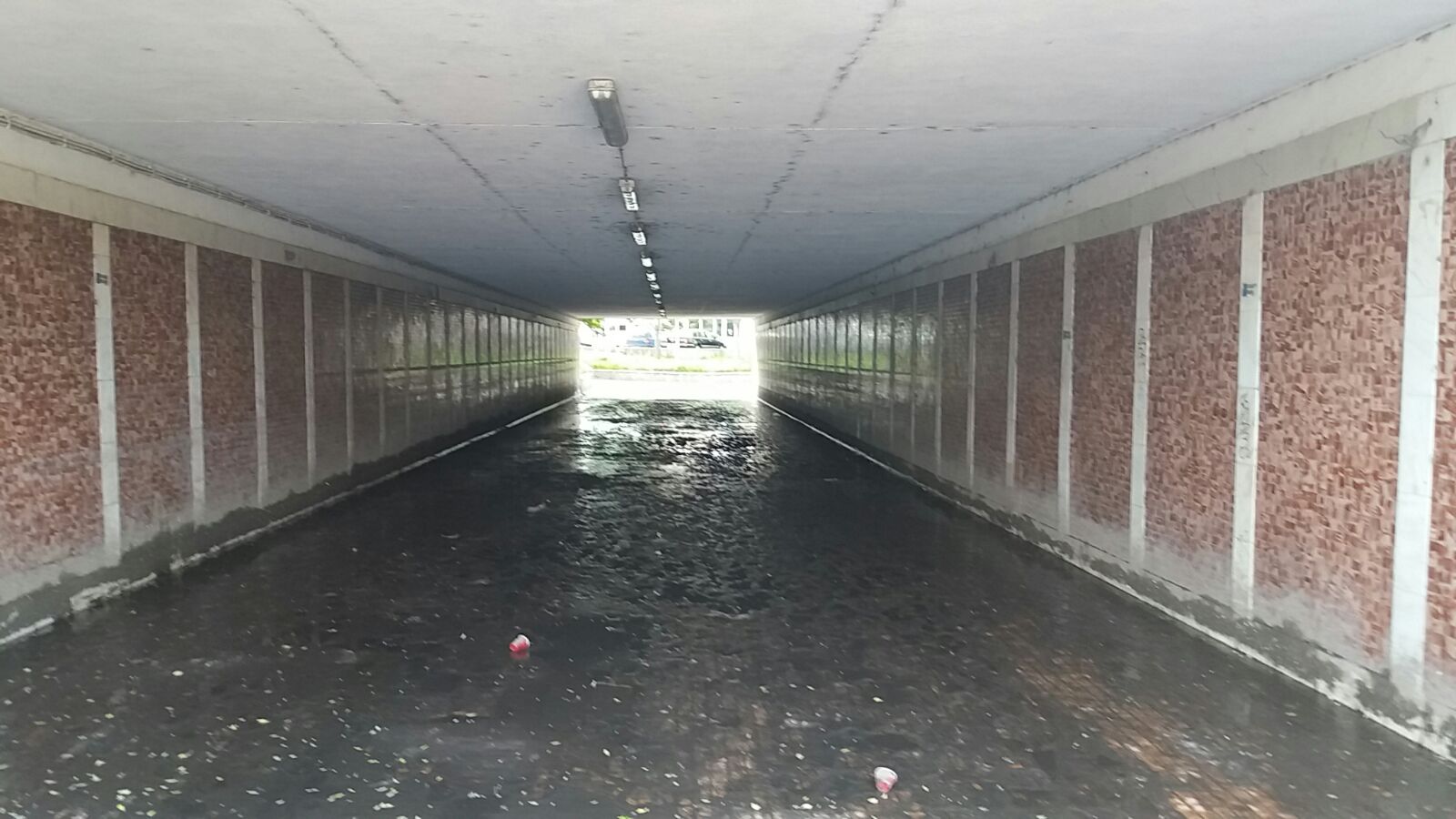 CONSTANȚA/VIDEO: Pasajul pietonal de la Gară, o pată pe obrazul orașului