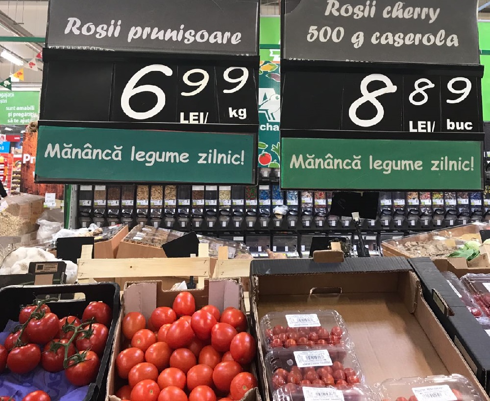 VIDEO/FOTO: Controale într-un hipermarket din Constanța. Produse alimentare retrase de la comercializare