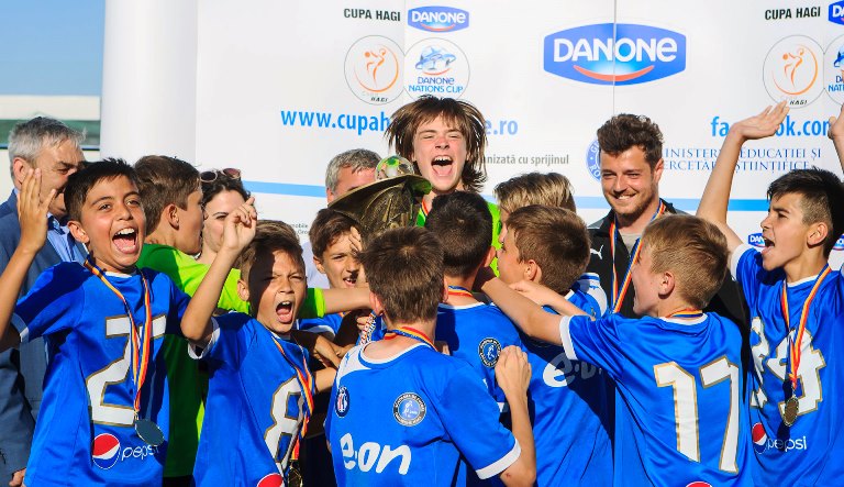 Cupa Hagi-Danone la fotbal începe la 01 iunie