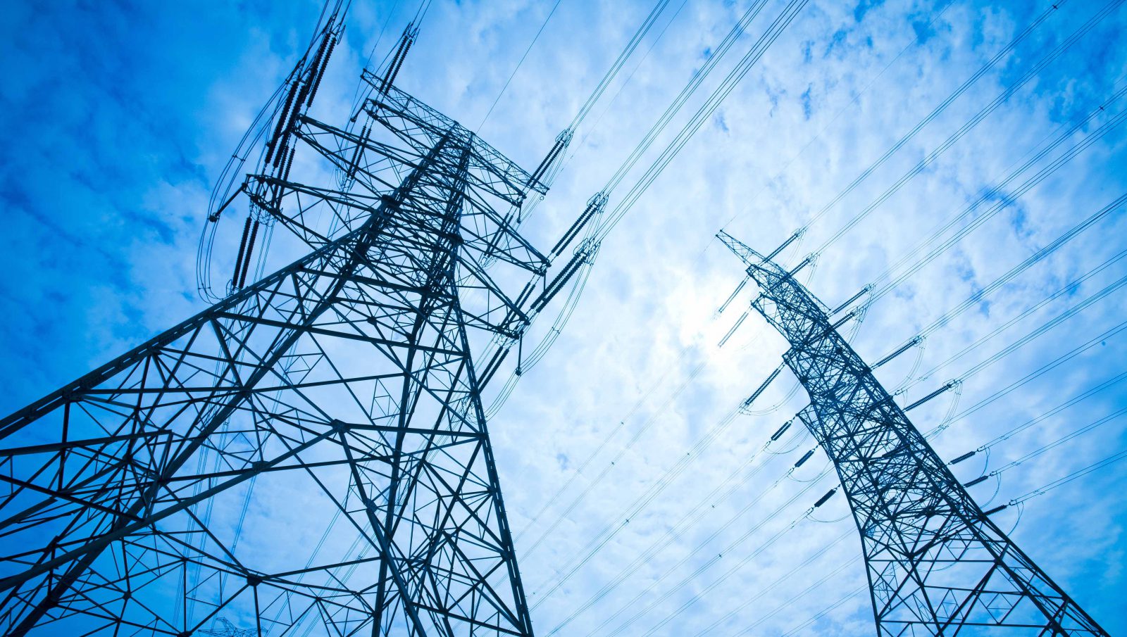 Furnizori de energie electrică din toată țara, controlați de ANPC