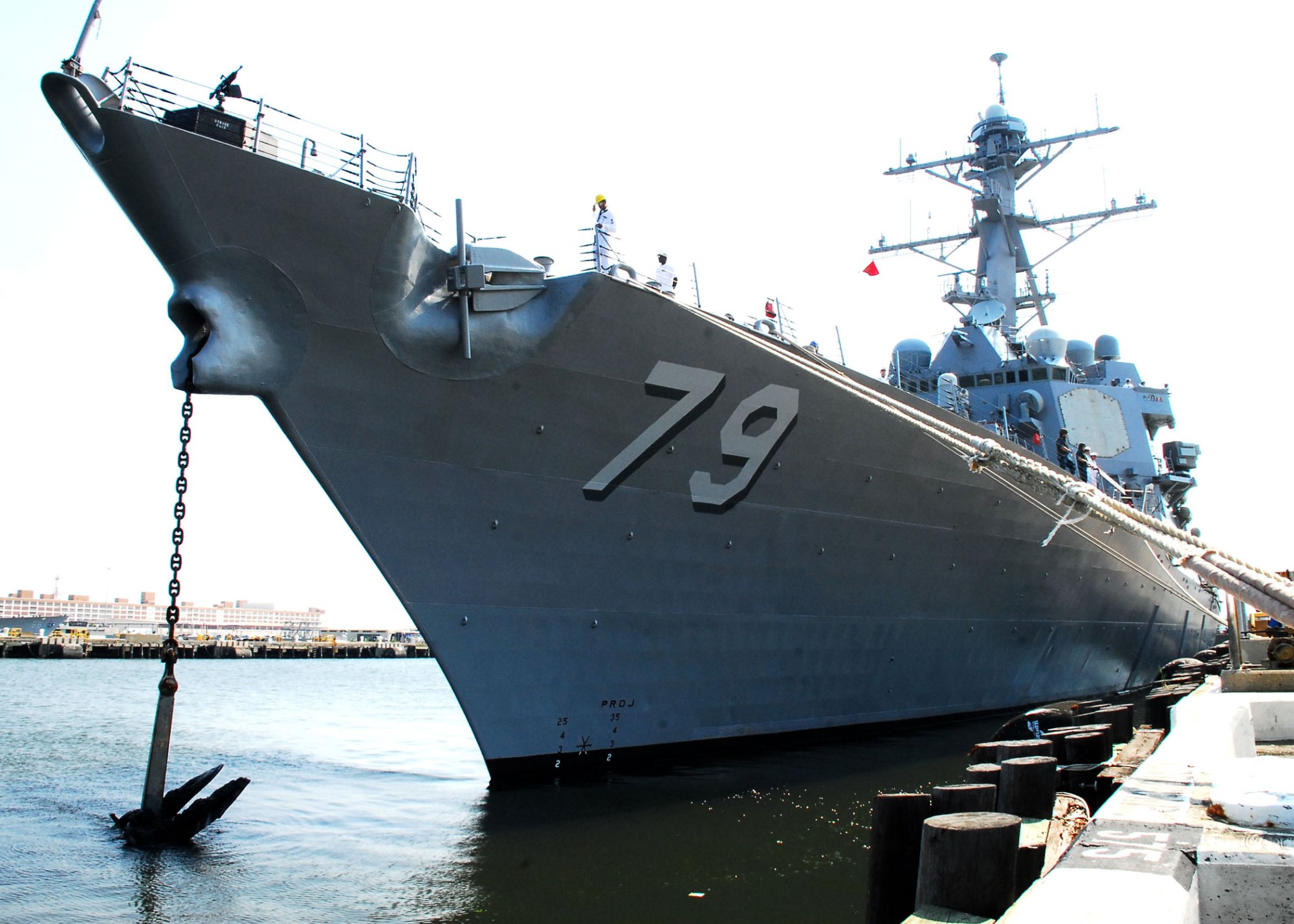 Distrugătorul american USS Oscar Austin face o escală în Portul Constanța