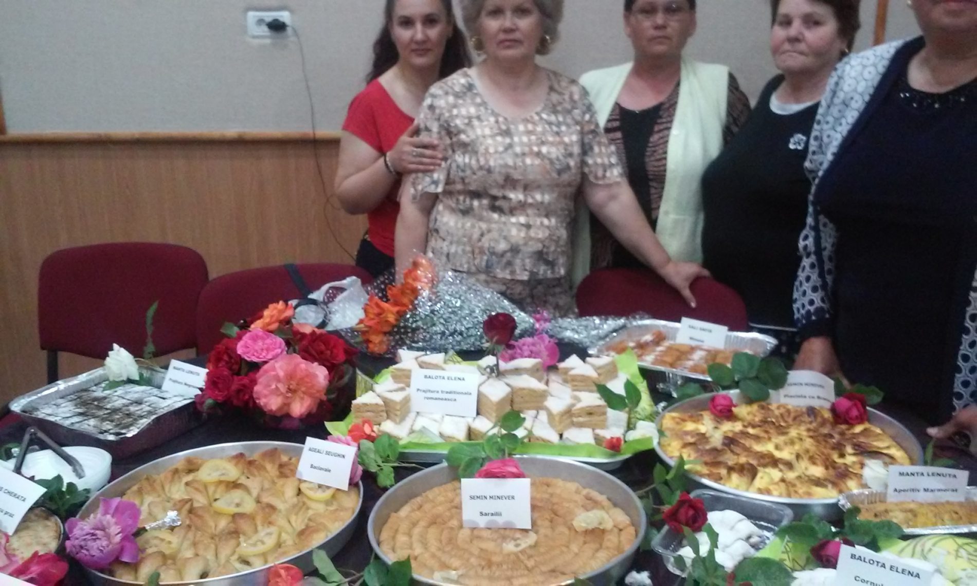 Festin culinar la festivalul interetnic de la Cumpăna