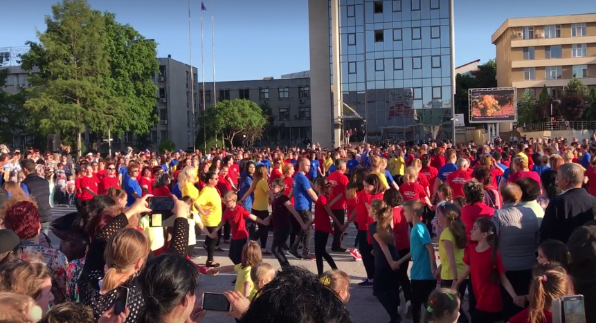 De Ziua Națională a Aromânilor, TULCEA a fost animată de un flashmob