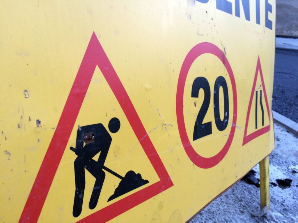 Lucrări pe Autostrada Soarelui. Șoferii sunt rugați să țină seama de restricții!