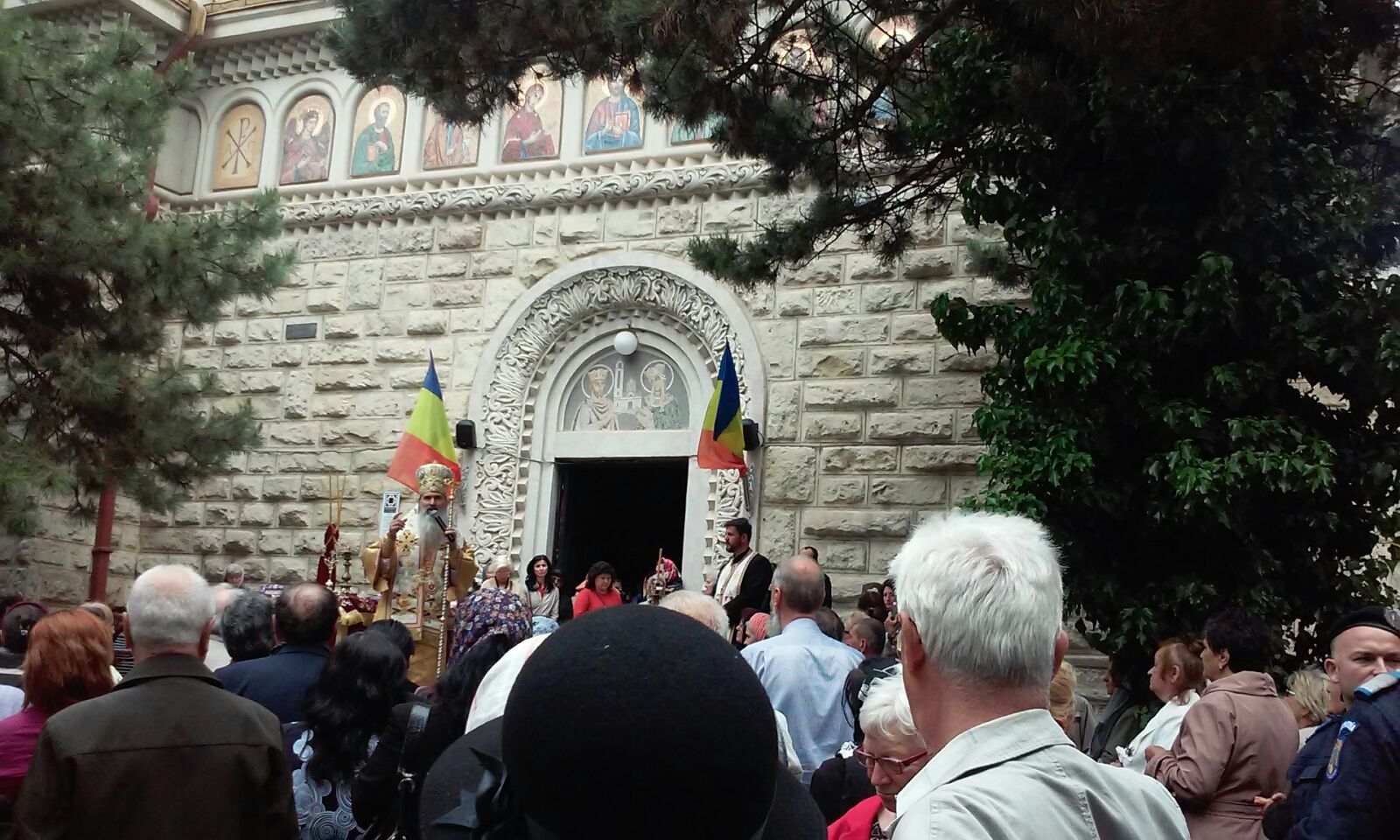 FOTO: Racla cu moaștele Sfântului Constantin cel Mare se află în premieră la Constanța