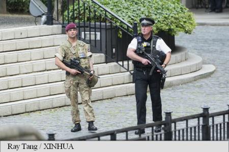 Alarmă falsă cu bombă la MANCHESTER