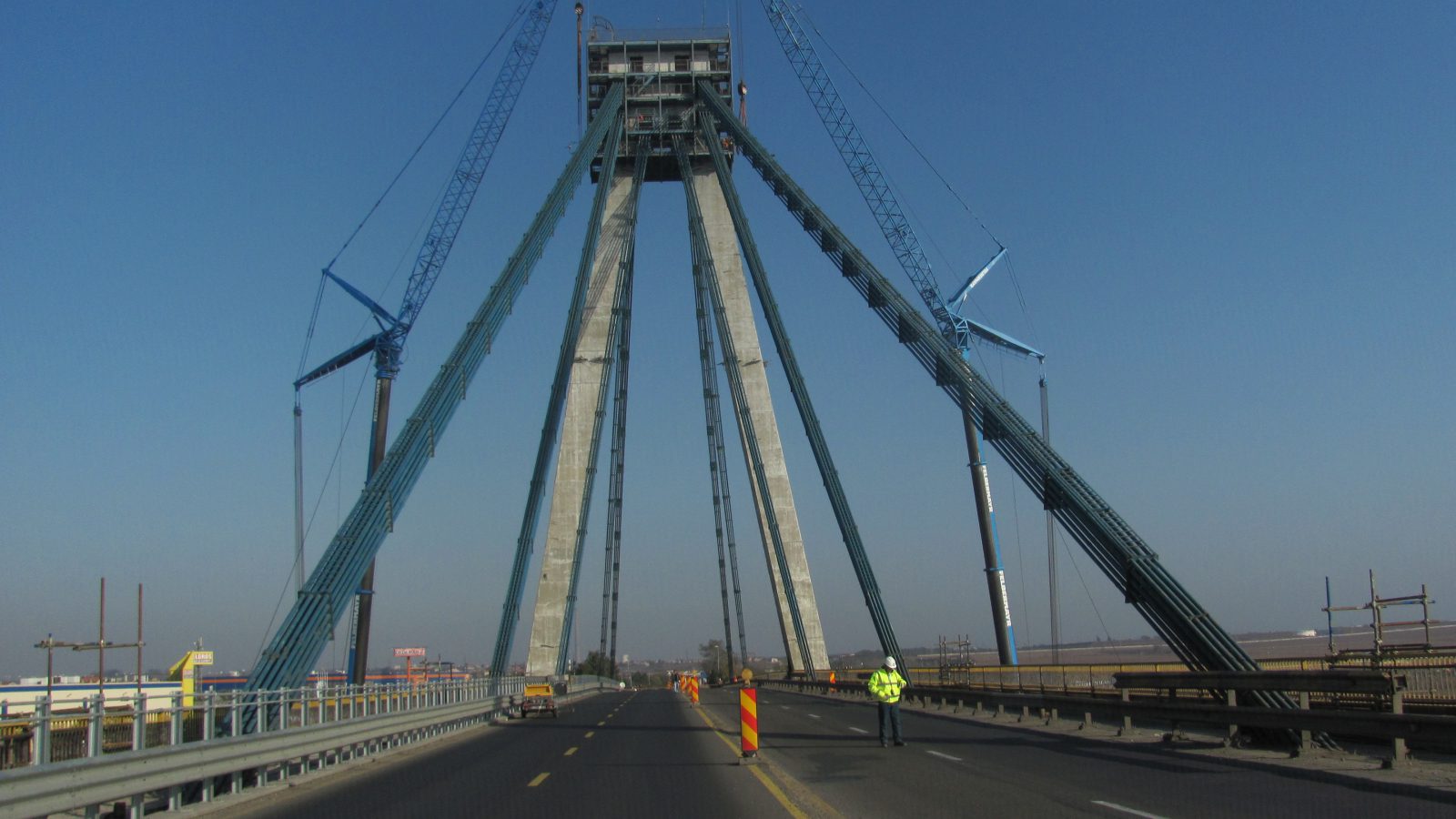FOTO/Podul de la AGIGEA va fi deschis în această seară, la ora 24.00
