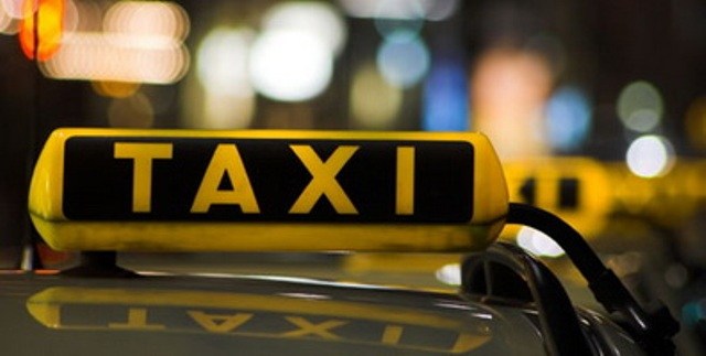 CONSTANȚA: Taximetrist prins băut la volan, cu clienți în mașină